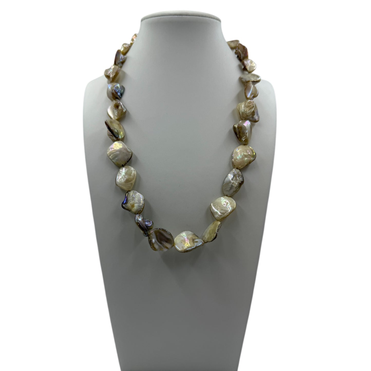 Mother of Pearl Cream Necklace