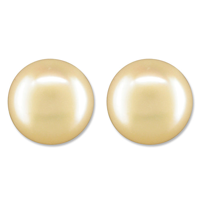 9.5mm white freshwater pearl bouton stud