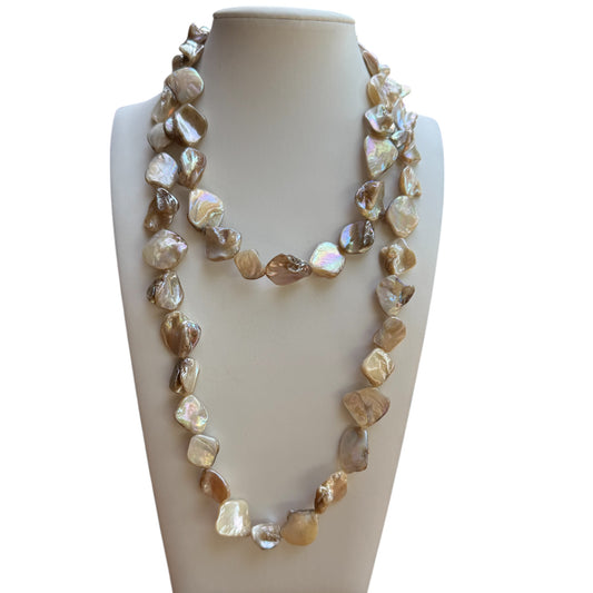Mother of Pearl Cream Necklace